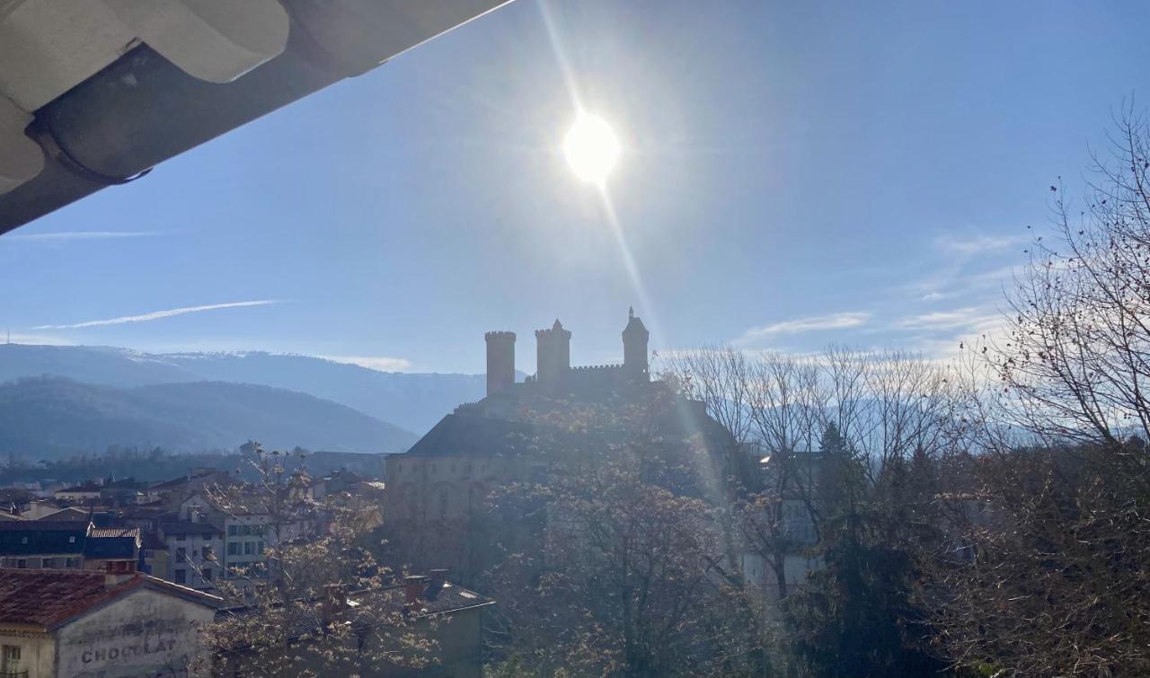 Aux 4 Logis Appart-Hotel - Studio Le Roof - Une Vue Splendide - Petit Dejeuner Inclus 1Ere Nuit Foix Extérieur photo